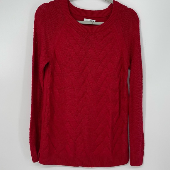 SONOMA RED SOFT TO TOUCH WOVEN DESIGN SWEATER SIZE SMALL